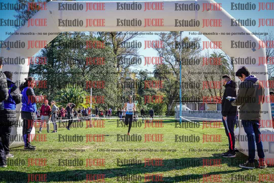 Fotos de la llegada del cross de 2000 m