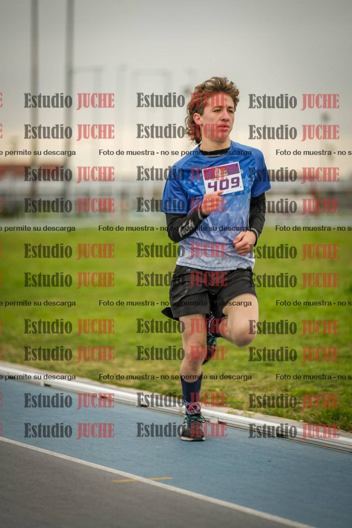 Fotos de los 3000 m llanos de varones - U17 (incluye la marcha atlética)