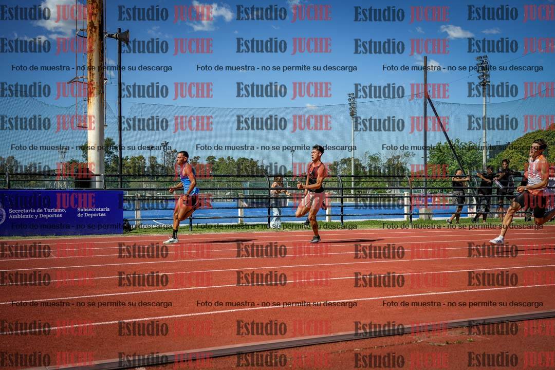 Fotos de los 200 m llanos de varones