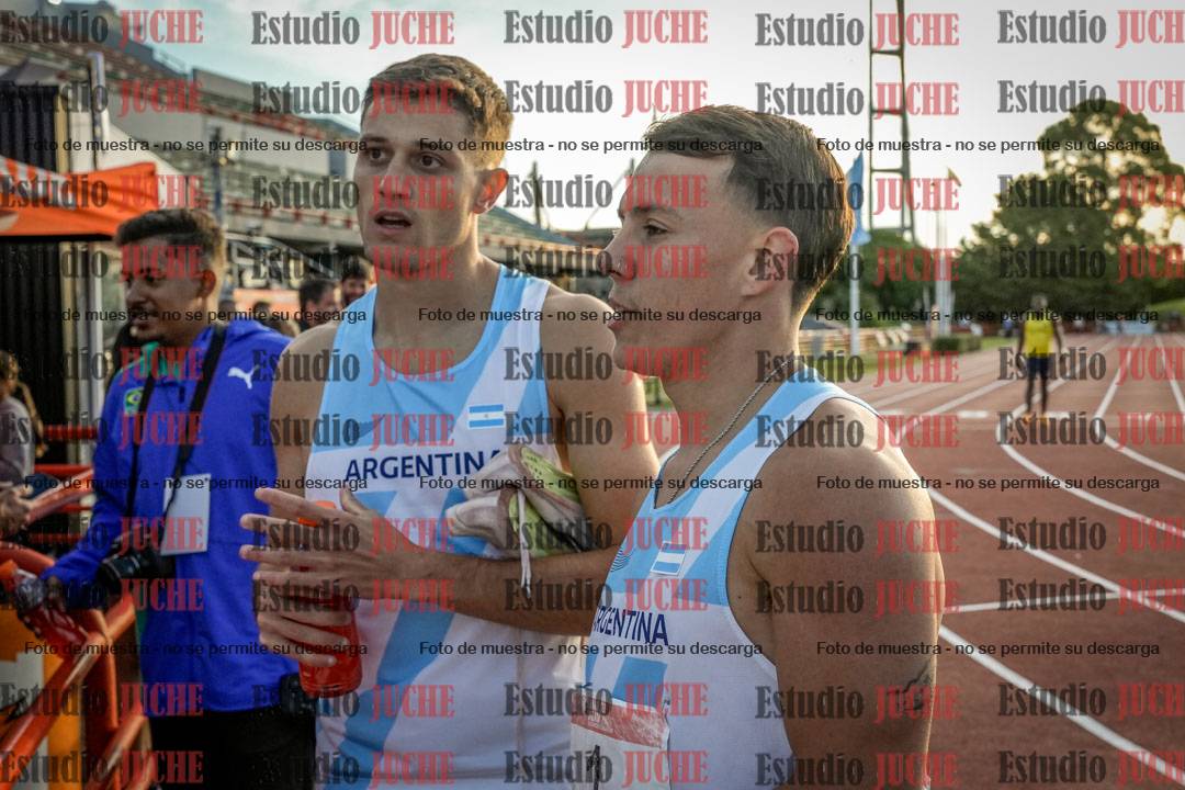 Fotos de algunos extras y podios del día 2