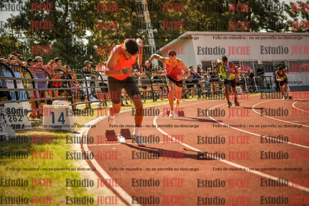 Fotos de los 400 m llanos de varones