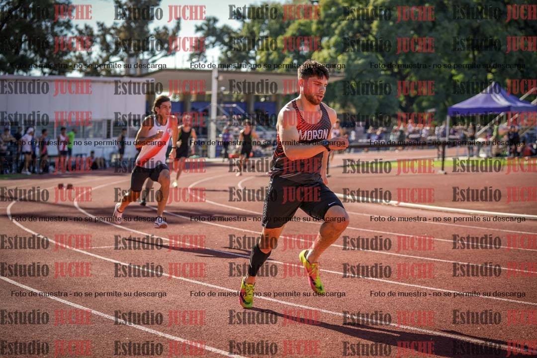 Fotos de los 400 m llanos de varones
