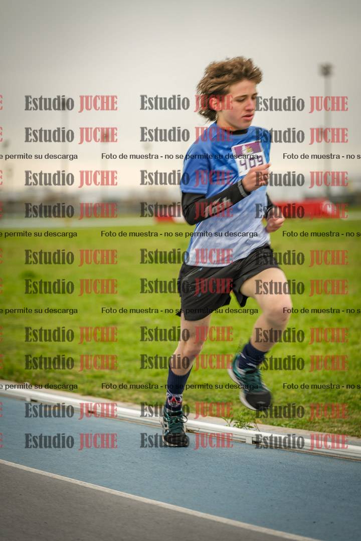 Fotos de los 3000 m llanos de varones - U17 (incluye la marcha atlética)