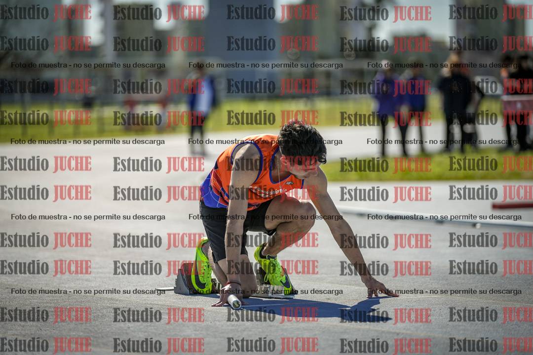 Fotos de las Postas 4x400 m de mujeres y varones