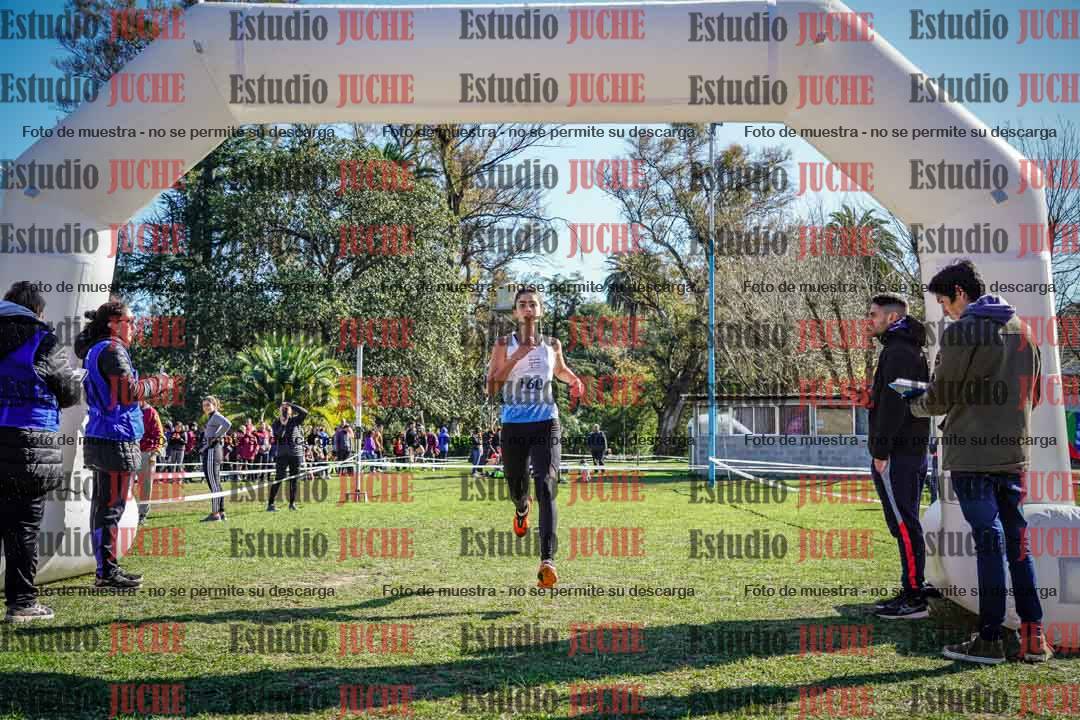 Fotos de la llegada del cross de 2000 m