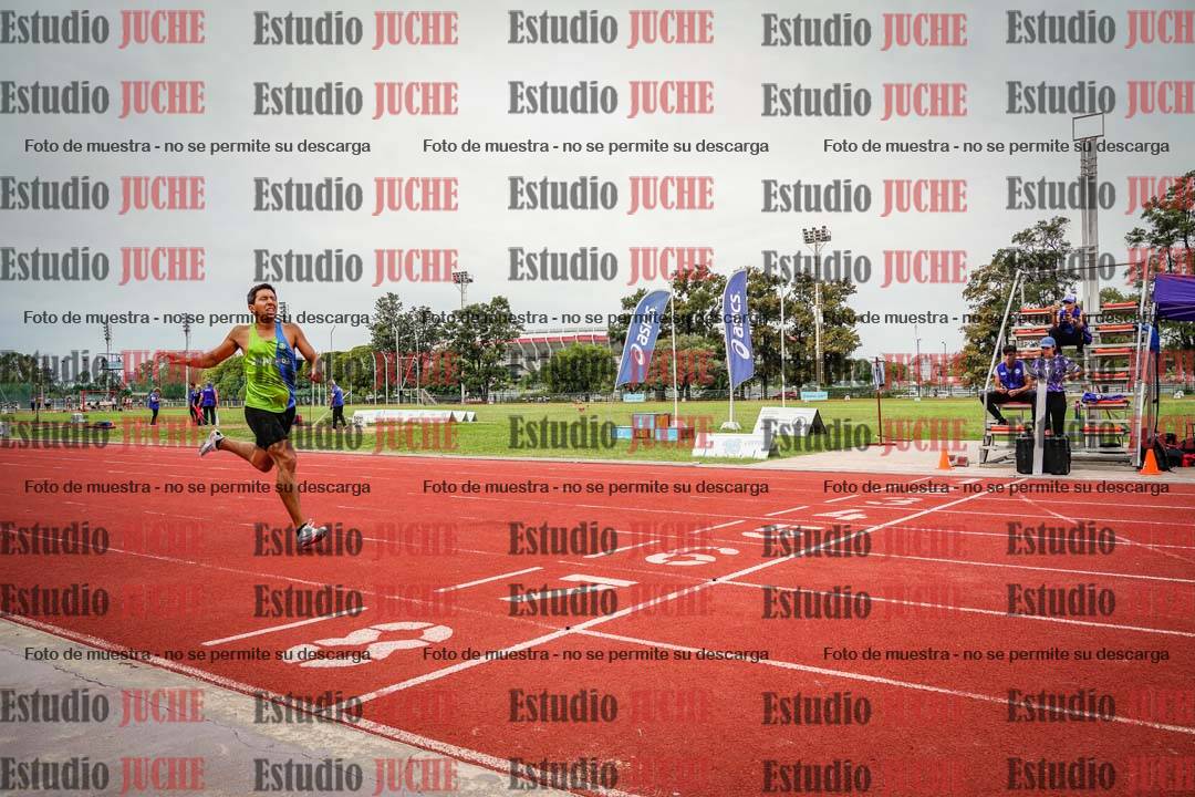 Fotos de los 400 m llanos de varones