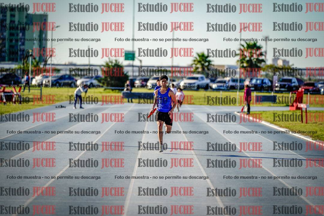 Fotos de las postas 5x80 m de varones