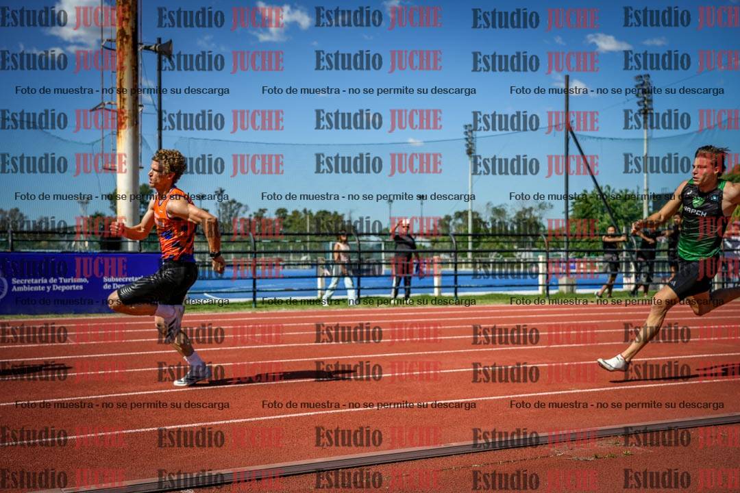 Fotos de los 200 m llanos de varones