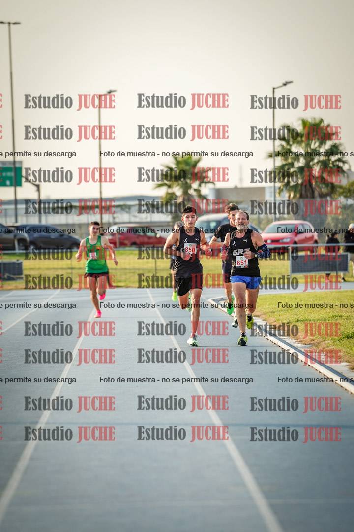 Fotos de los 3000 m llanos de varones