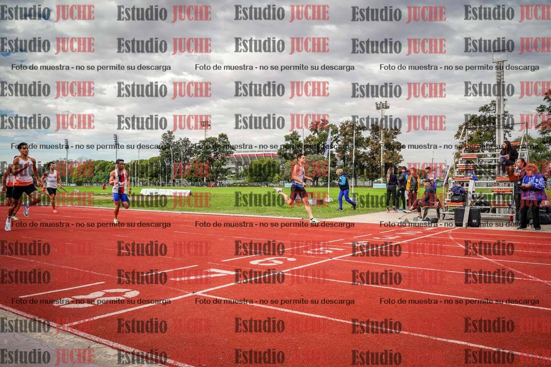 Fotos de los 400 m llanos de varones