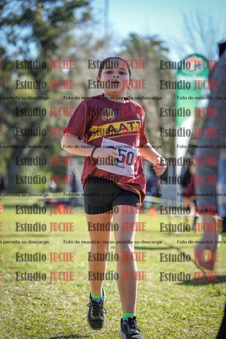 Fotos de la llegada del cross de 1000 m