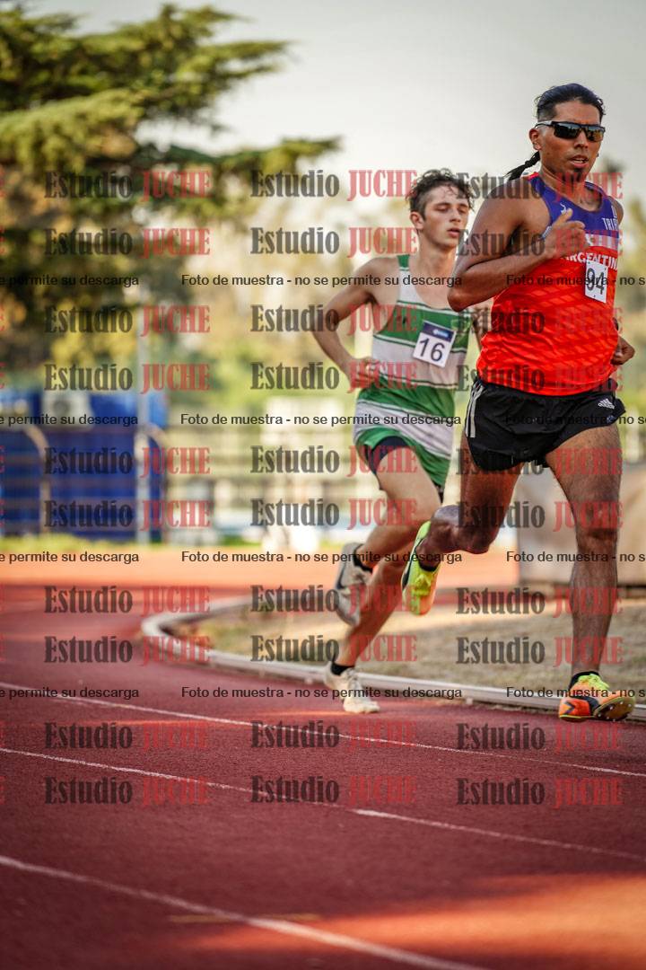 Fotos de los 800 m llanos de varones