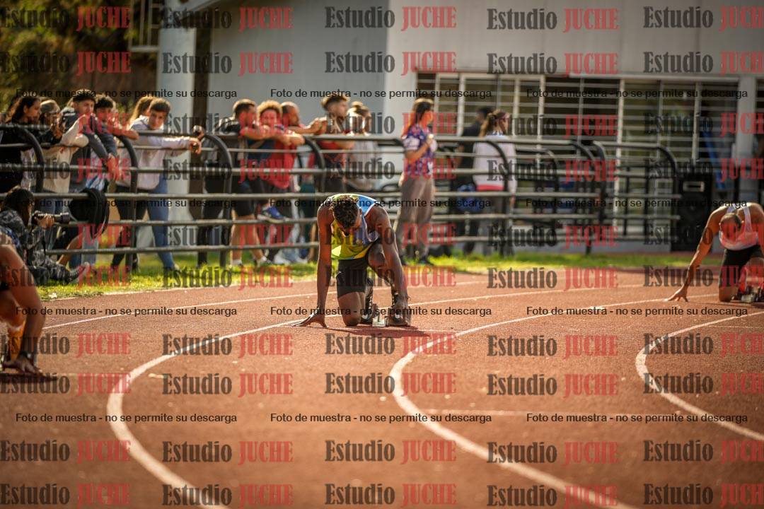 Fotos de los 400 m llanos de varones