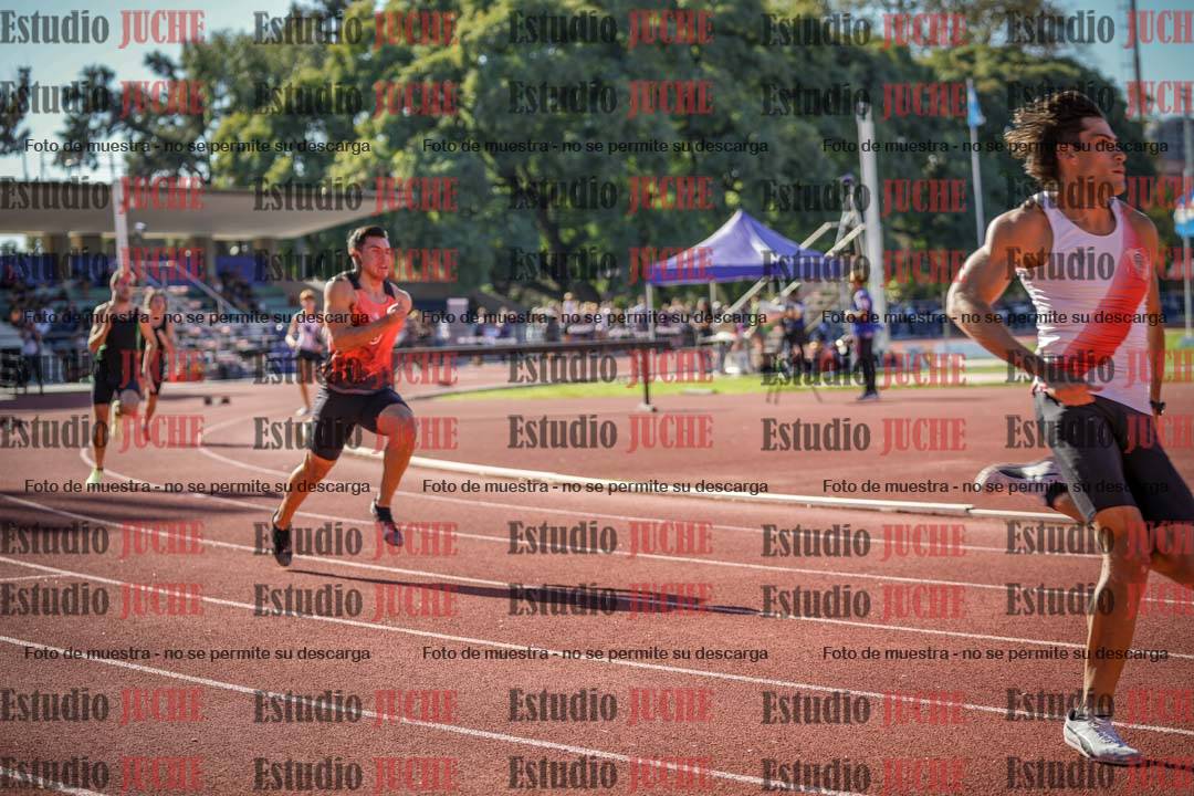 Fotos de los 400 m llanos de varones