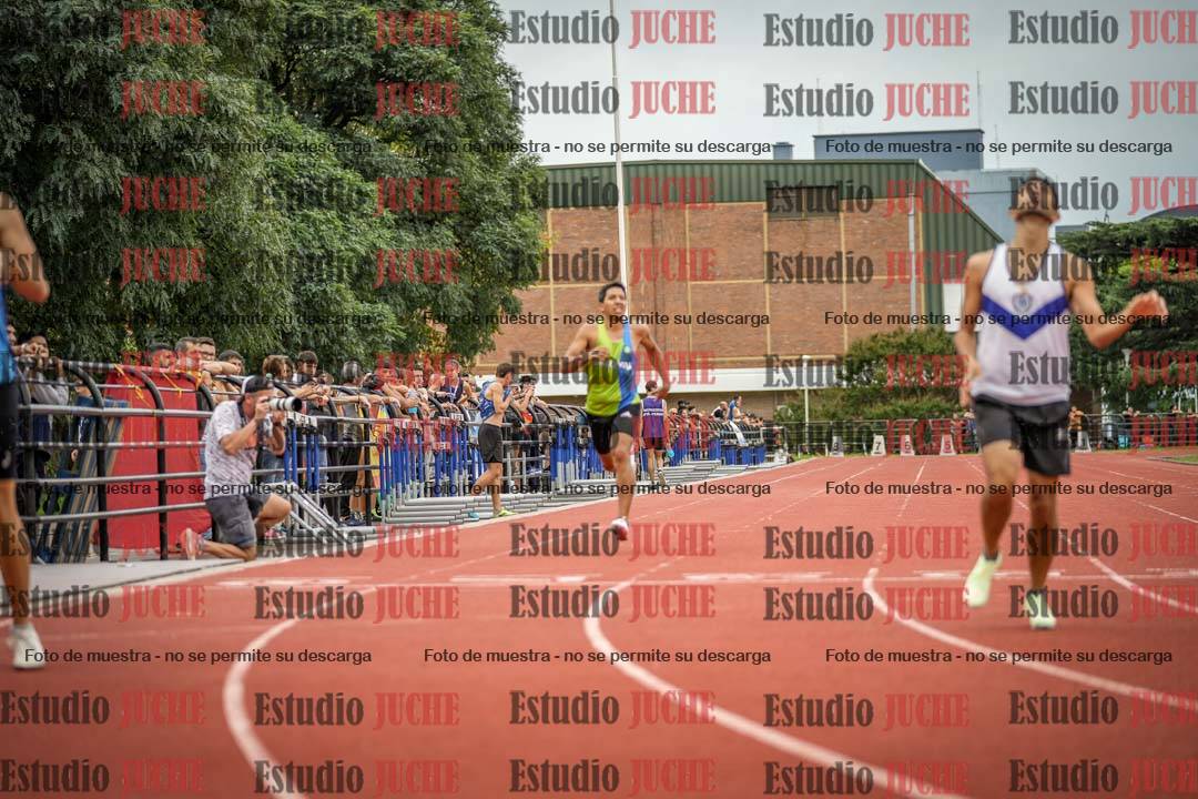 Fotos de los 400 m llanos de varones