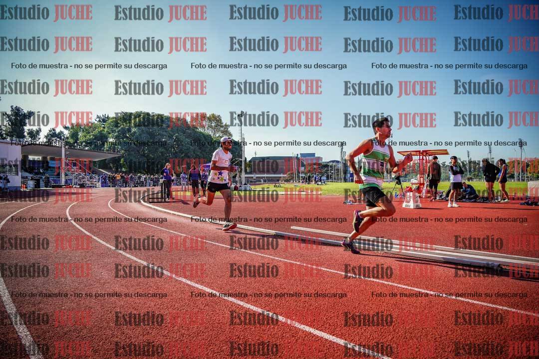 Fotos de los 800 m llanos de varones
