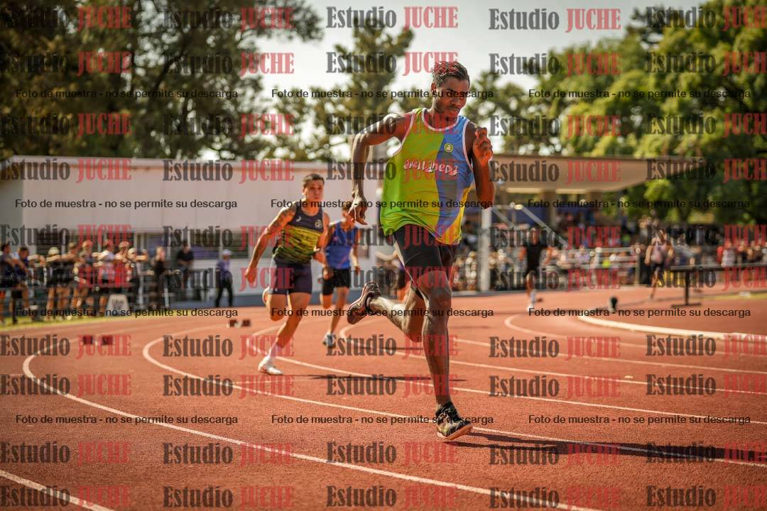 Fotos de los 400 m llanos de varones