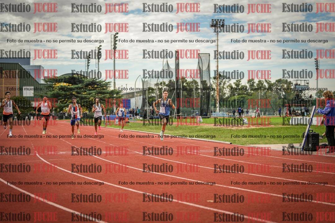 Fotos de los 400 m llanos de varones