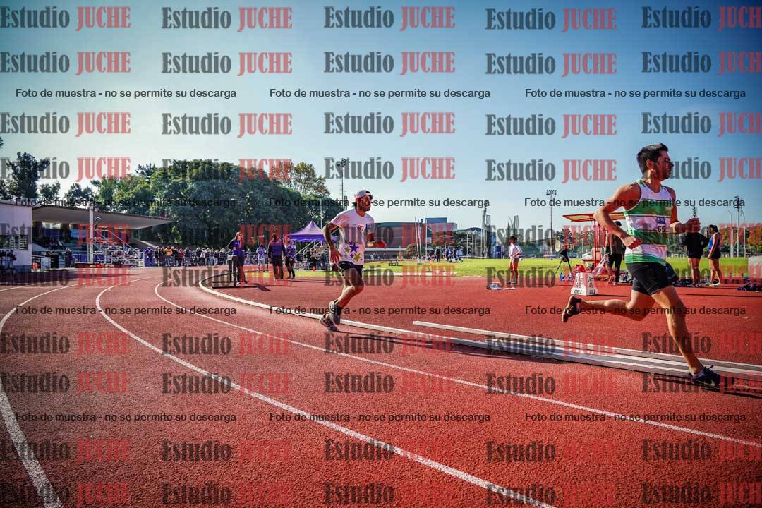 Fotos de los 800 m llanos de varones