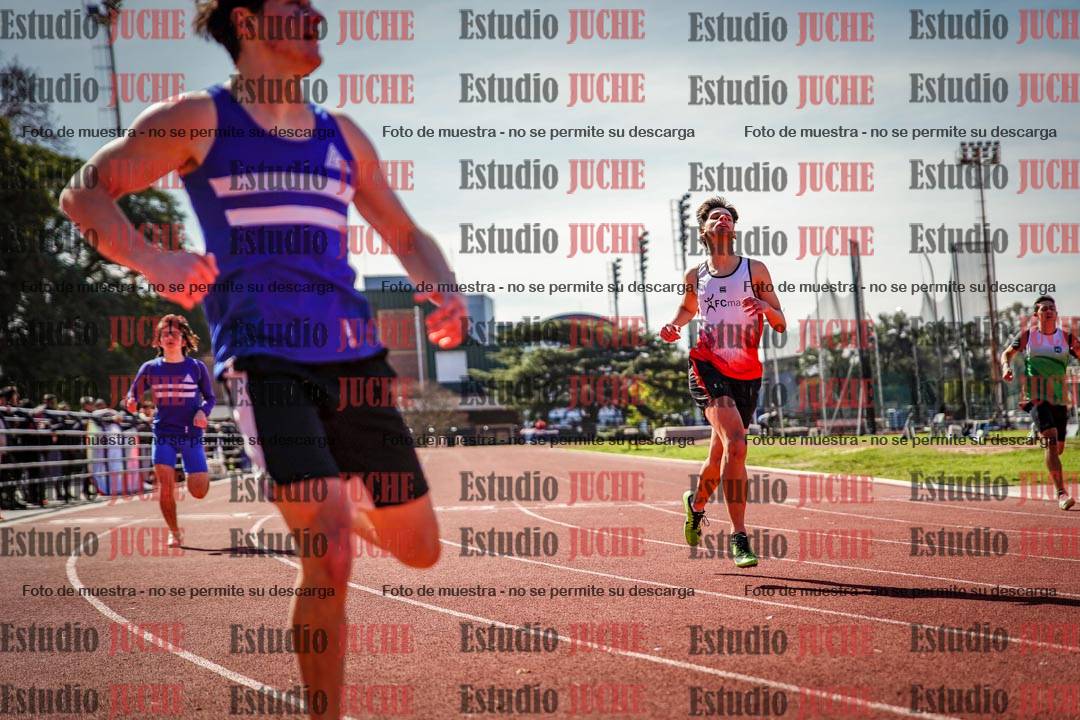Fotos de los 200 m llanos de varones