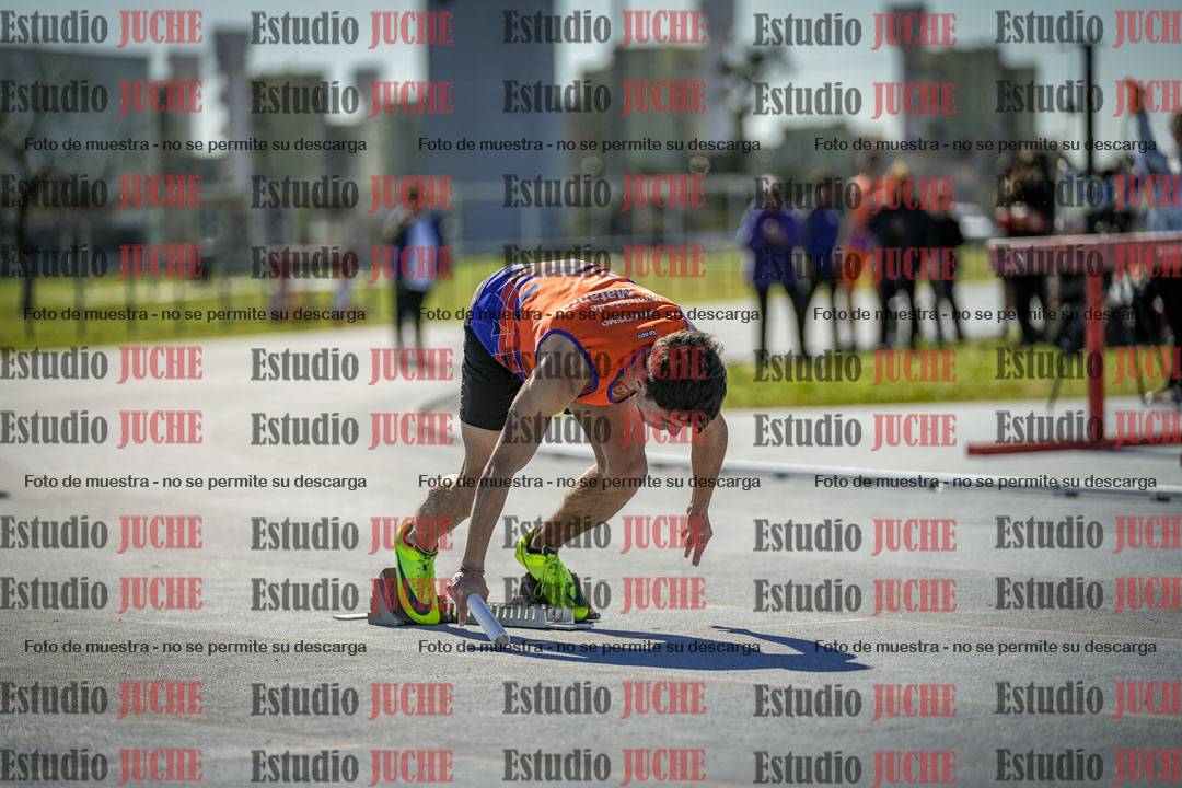 Fotos de las Postas 4x400 m de mujeres y varones