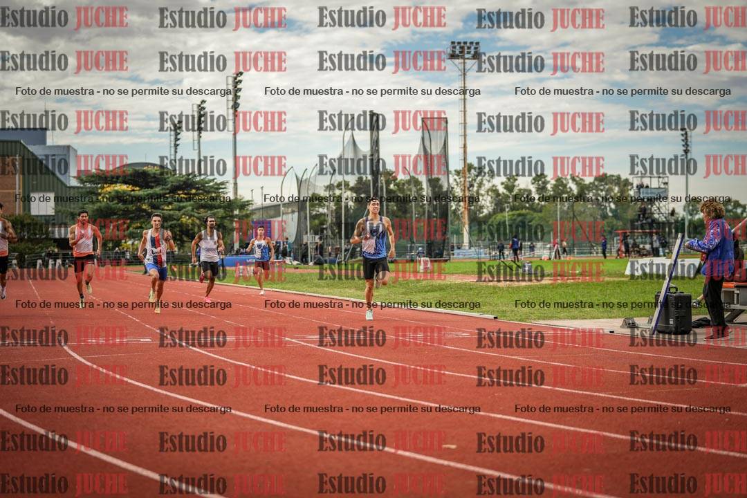 Fotos de los 400 m llanos de varones