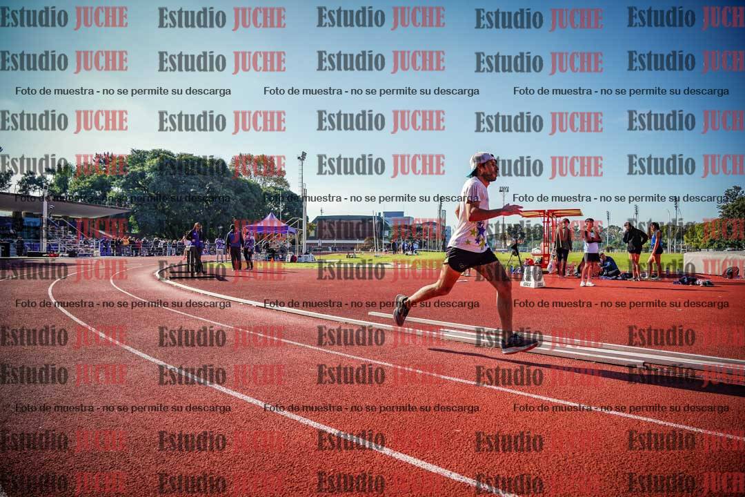 Fotos de los 800 m llanos de varones