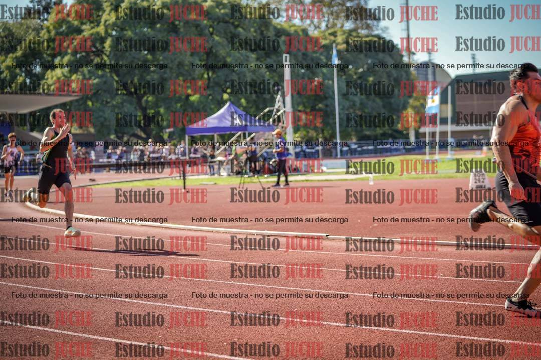 Fotos de los 400 m llanos de varones
