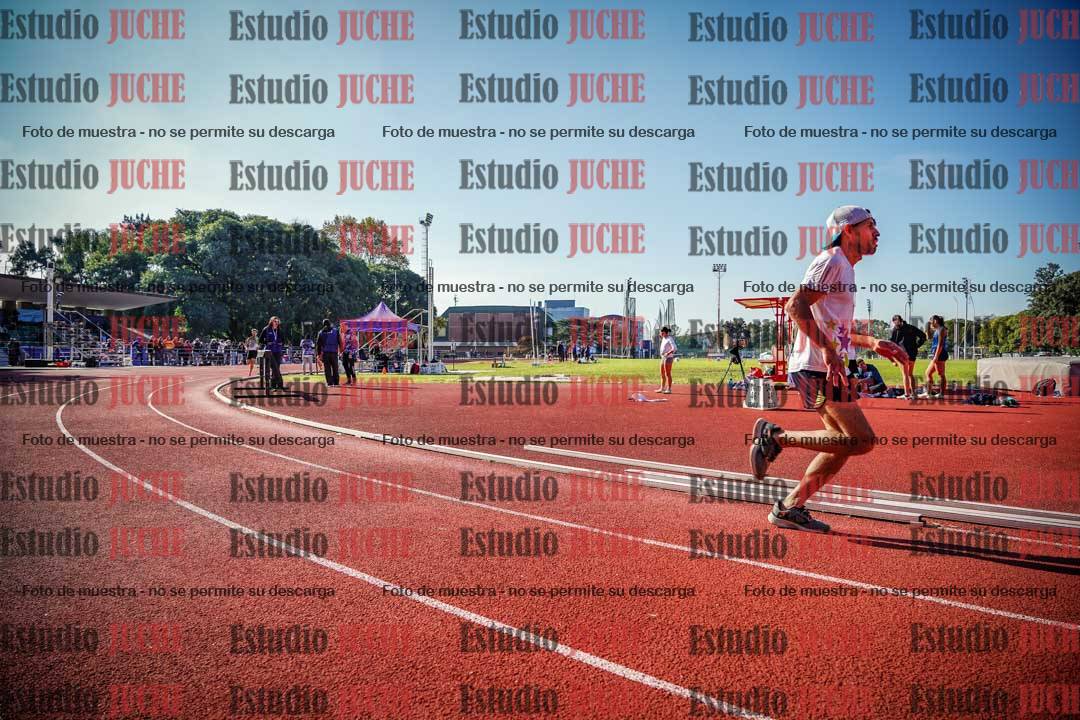 Fotos de los 800 m llanos de varones