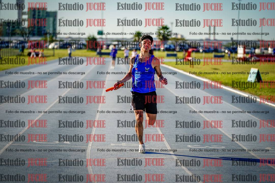 Fotos de las postas 5x80 m de varones