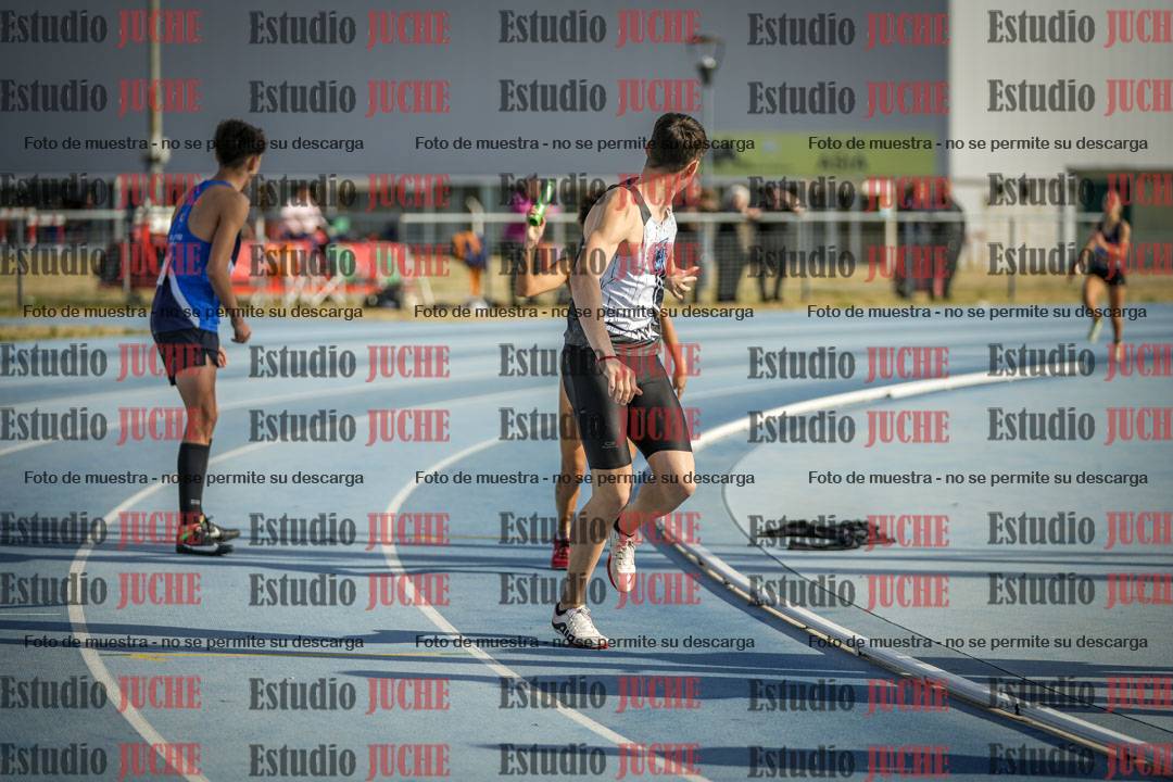 Fotos de las Postas 8x200 m mixta