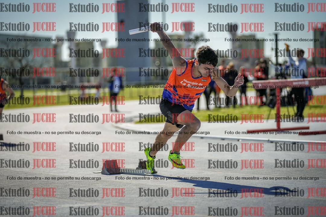 Fotos de las Postas 4x400 m de mujeres y varones