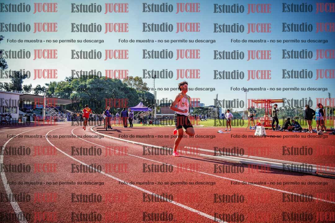 Fotos de los 800 m llanos de varones