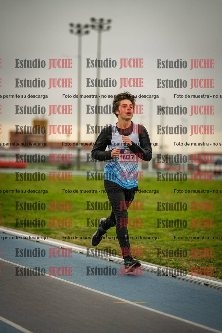 Fotos de los 3000 m llanos de varones - U17 (incluye la marcha atlética)