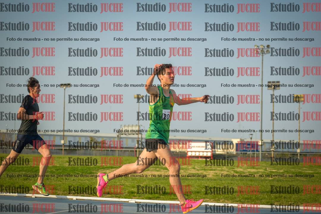 Fotos de los 3000 m llanos de varones