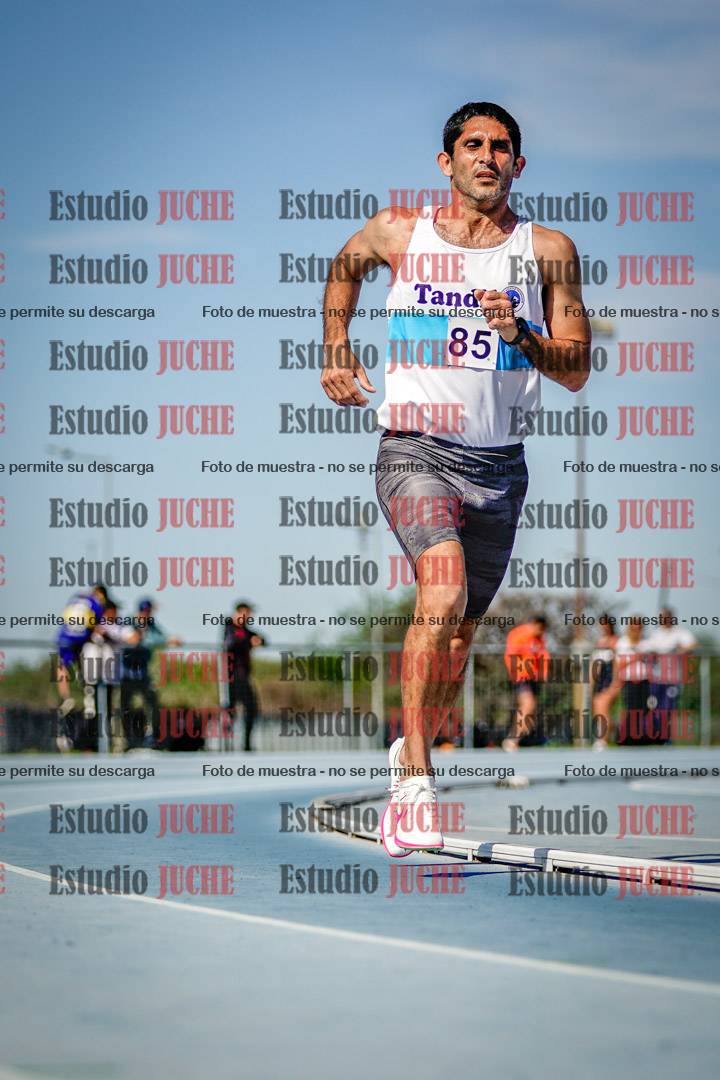 Fotos de los 3000 m llanos de varones