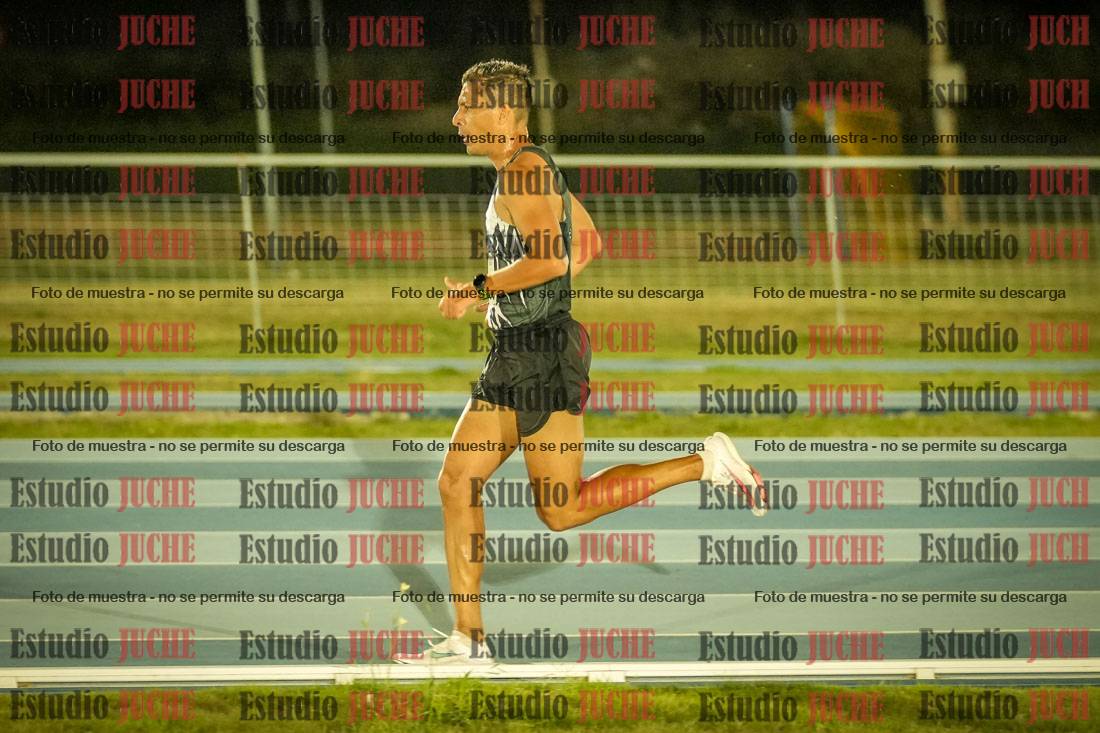 Fotos de los 3000 m llanos de varones