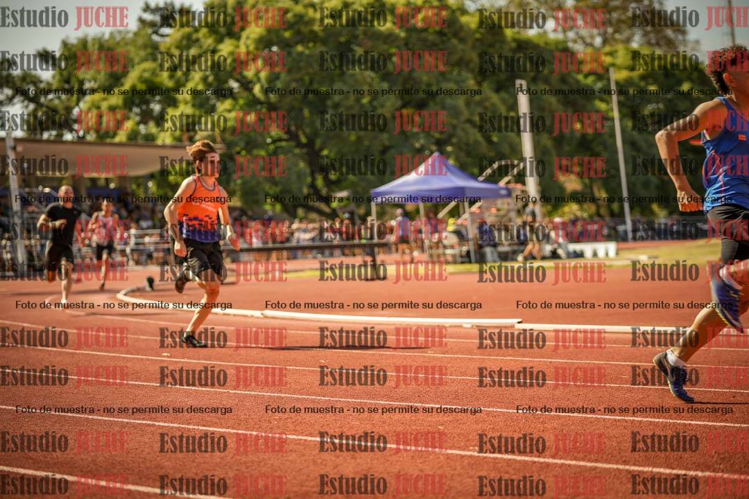 Fotos de los 400 m llanos de varones