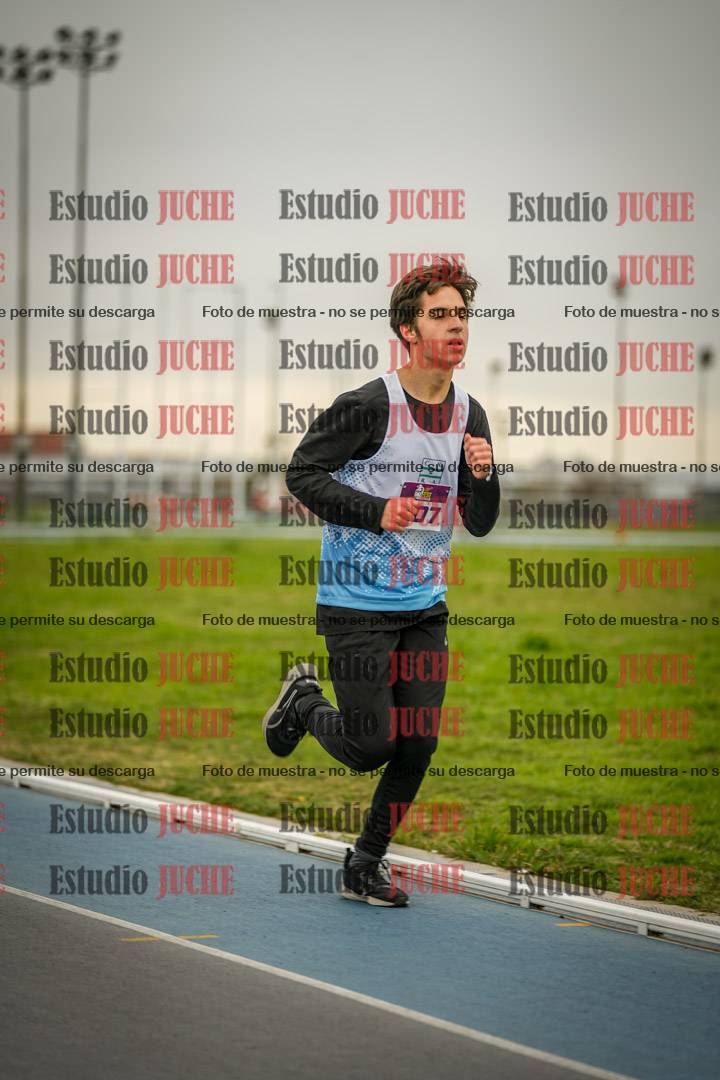 Fotos de los 3000 m llanos de varones - U17 (incluye la marcha atlética)