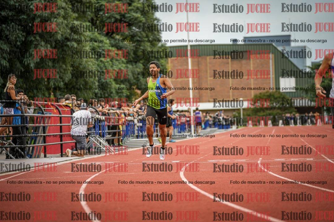 Fotos de los 400 m llanos de varones
