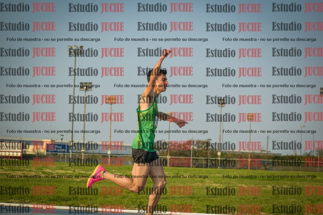 Fotos de los 3000 m llanos de varones