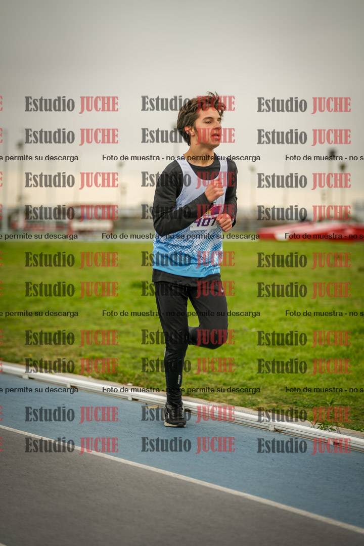 Fotos de los 3000 m llanos de varones - U17 (incluye la marcha atlética)