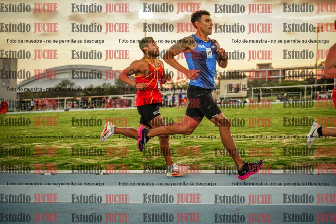 Fotos de los 3000 m llanos de varones