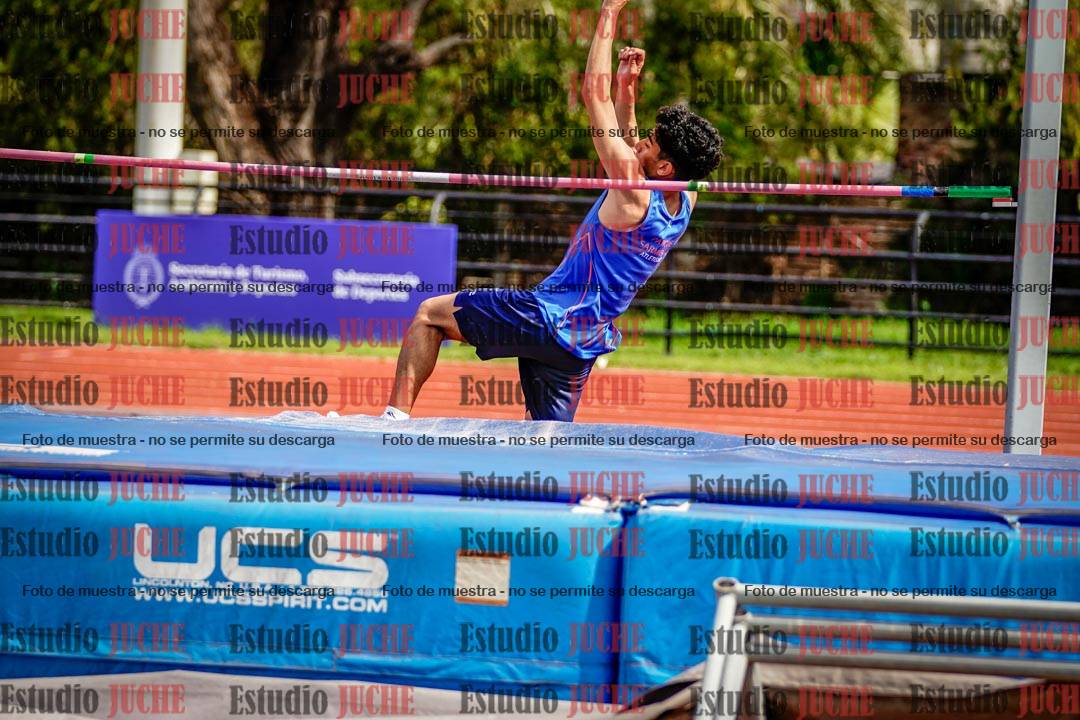 Fotos del salto en alto de varones - octatlón 4