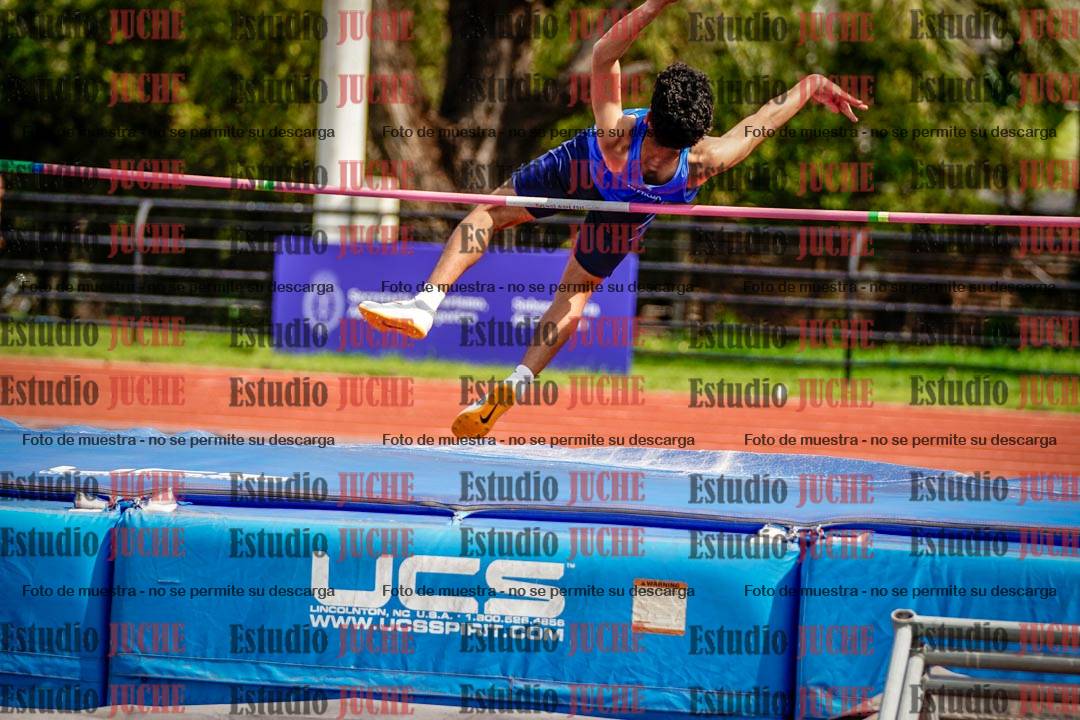 Fotos del salto en alto de varones - octatlón 4