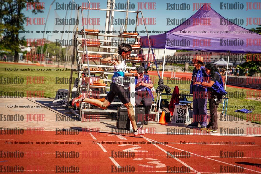 Fotos de los 800 m llanos de varones