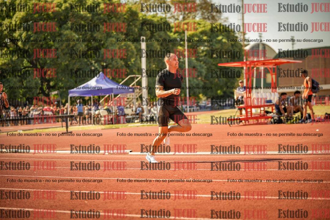 Fotos de los 400 m llanos de varones