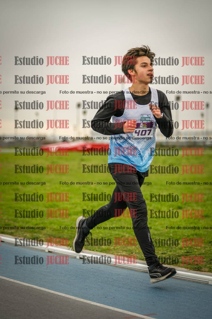 Fotos de los 3000 m llanos de varones - U17 (incluye la marcha atlética)