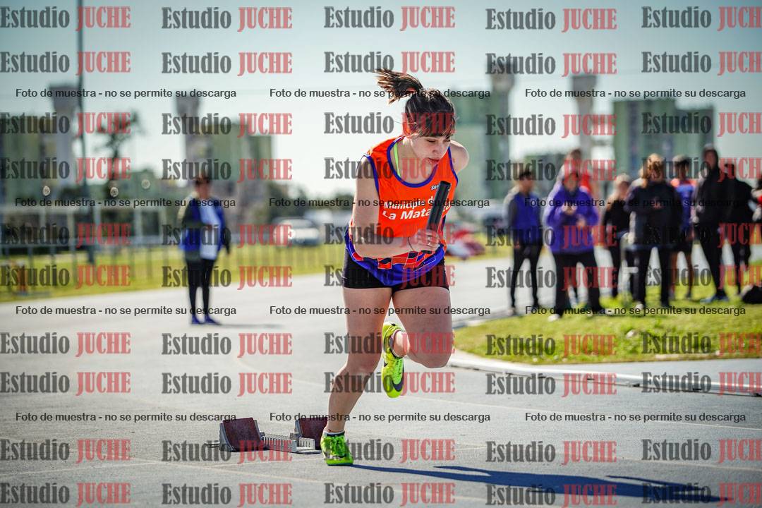 Fotos de las Postas 4x400 m de mujeres y varones
