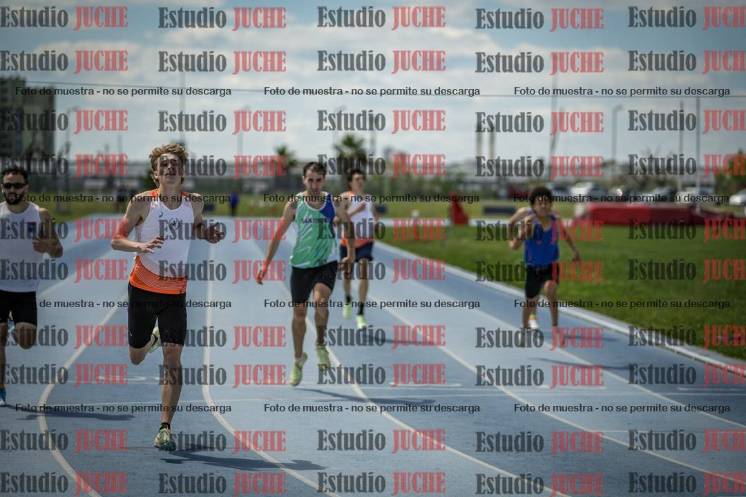 Fotos de los 400 m llanos de varones